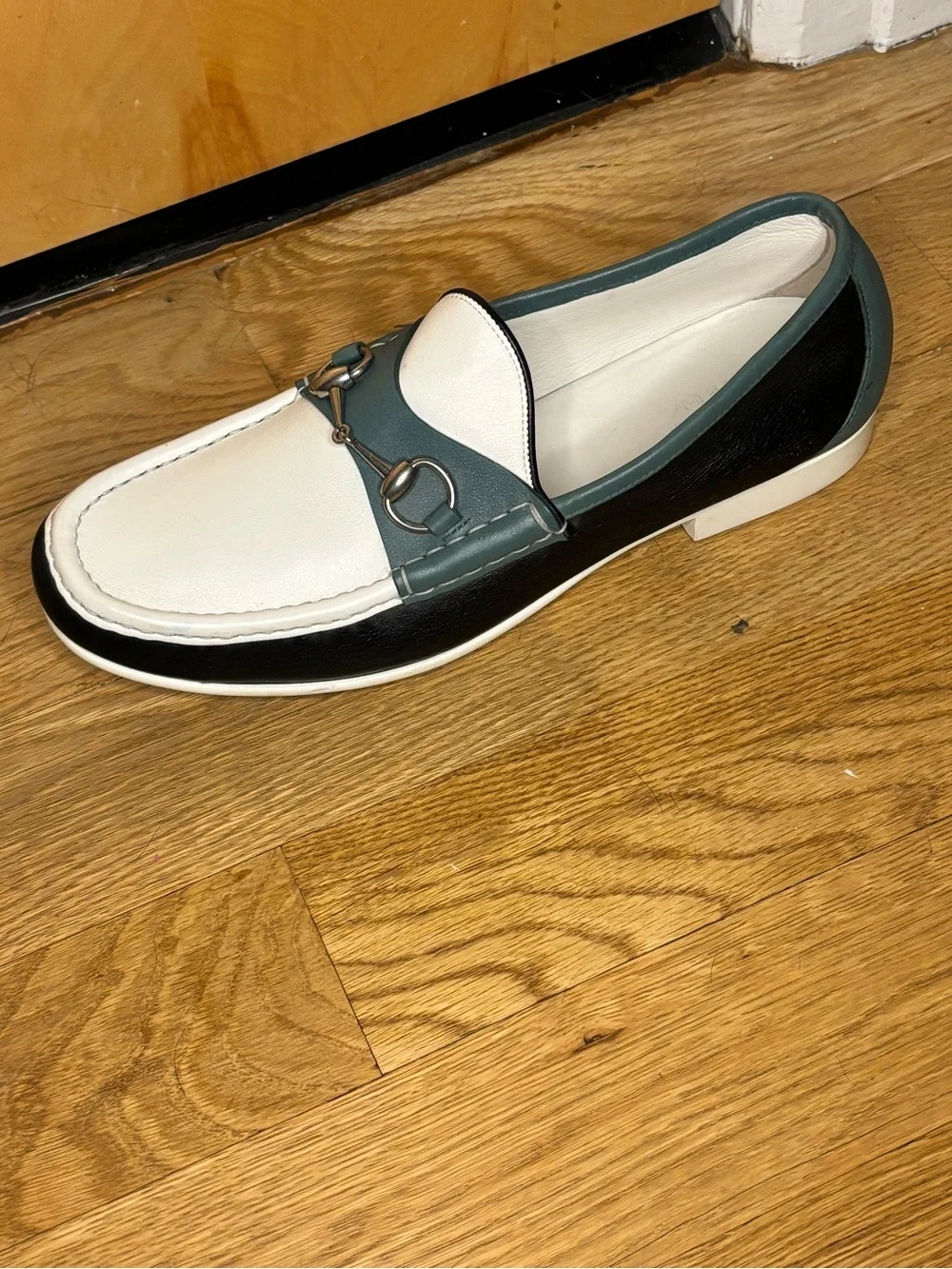 Gucci Men’s Size 11 White, Teal and Black Leather Horsebit Slip-On Loafers